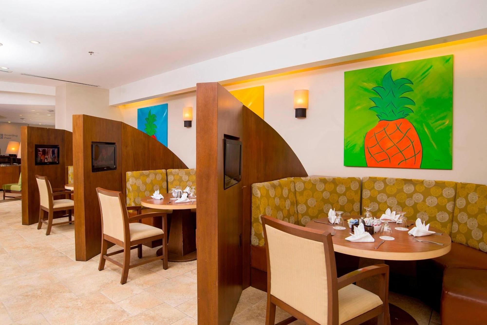 Courtyard By Marriott Bridgetown, Barbados Hotel Eksteriør billede