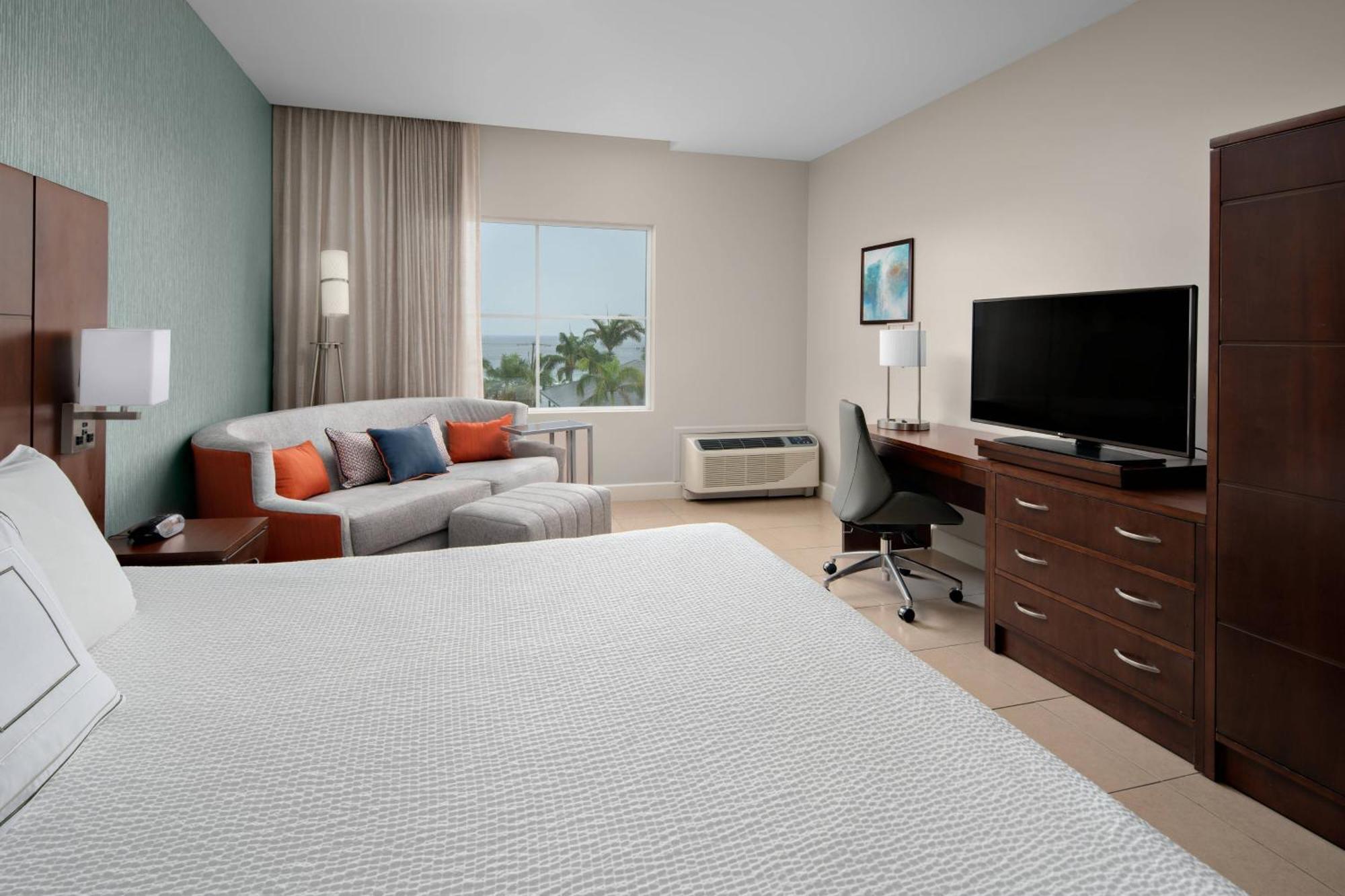 Courtyard By Marriott Bridgetown, Barbados Hotel Eksteriør billede