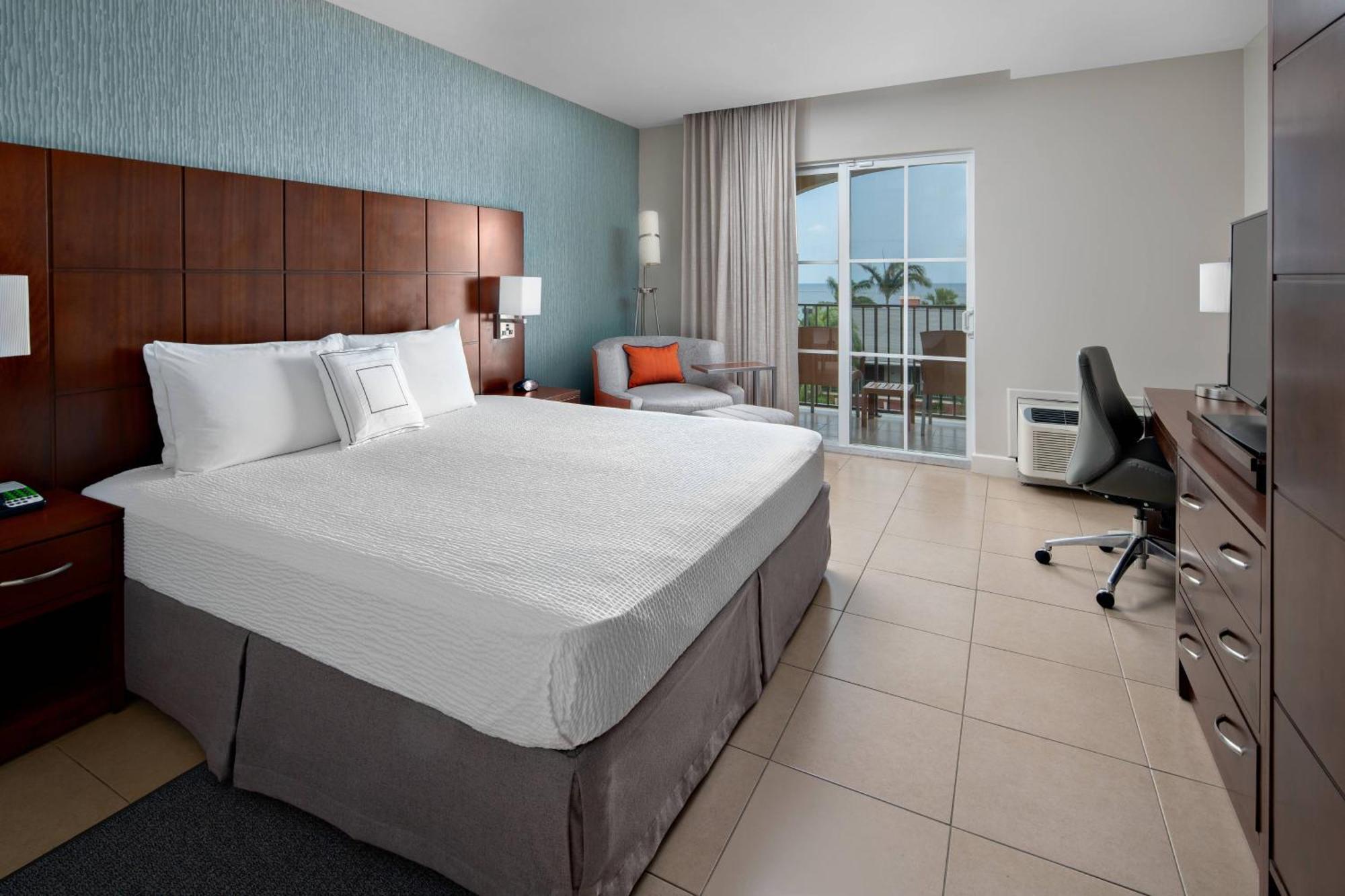 Courtyard By Marriott Bridgetown, Barbados Hotel Eksteriør billede