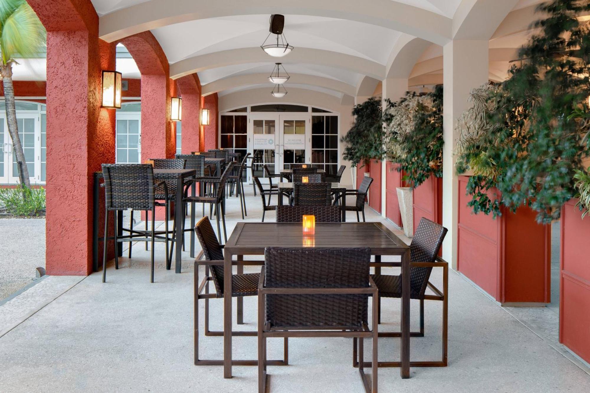 Courtyard By Marriott Bridgetown, Barbados Hotel Eksteriør billede
